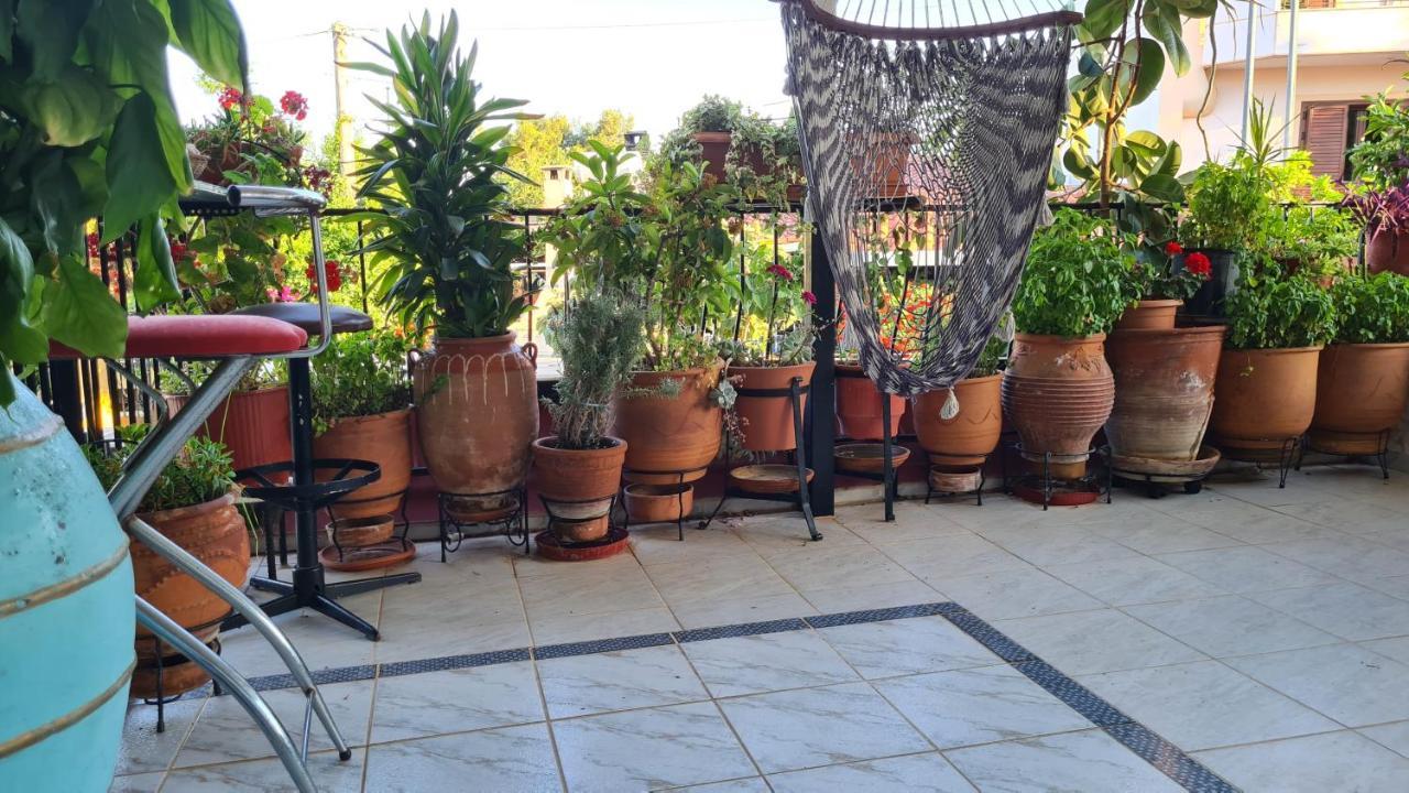 Villa George Néa Mákri Exterior foto