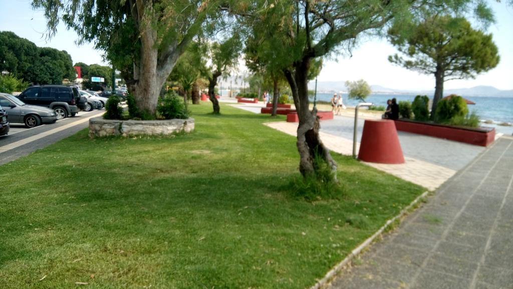 Villa George Néa Mákri Exterior foto