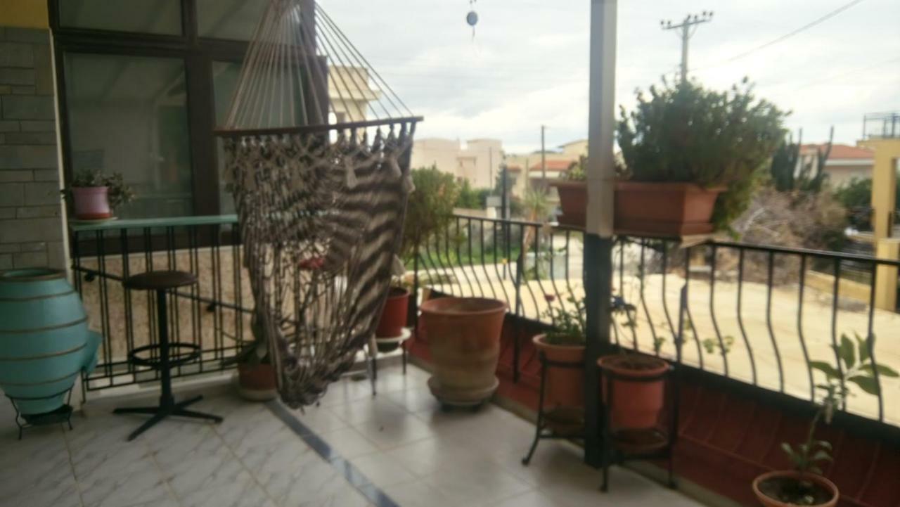 Villa George Néa Mákri Exterior foto